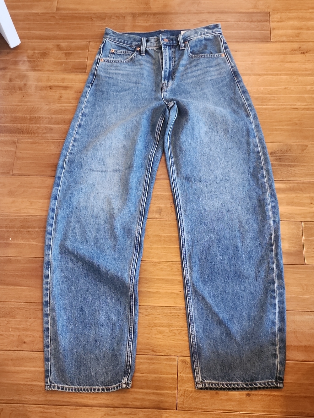 GAP Barrel High Rise Light Blue Women's Jeans 27 / 4T